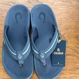 OluKai Dark Blue and Light Blue Flip-Flops